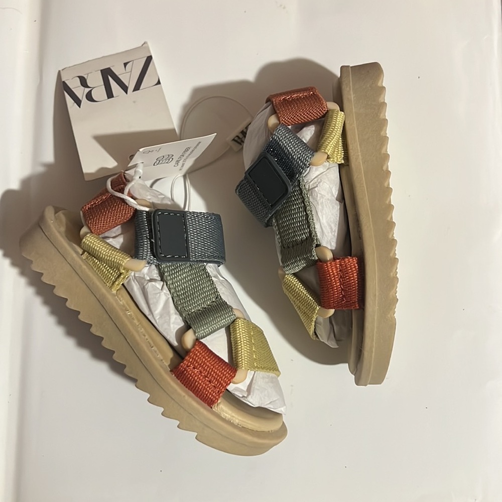 👶🏽🩴Zara Sandal|Size 4.5 infant (20)| Multicolored